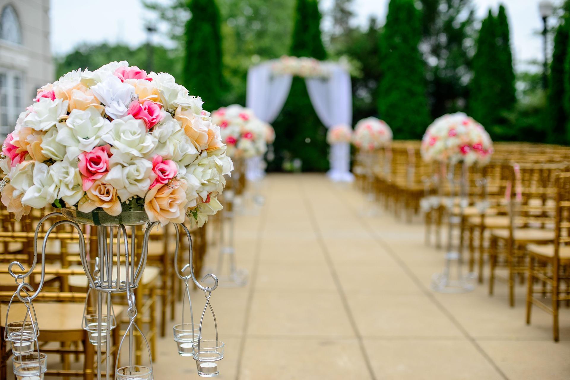 Choosing the Perfect Fabric for Your Tropical Destination Wedding Dress
