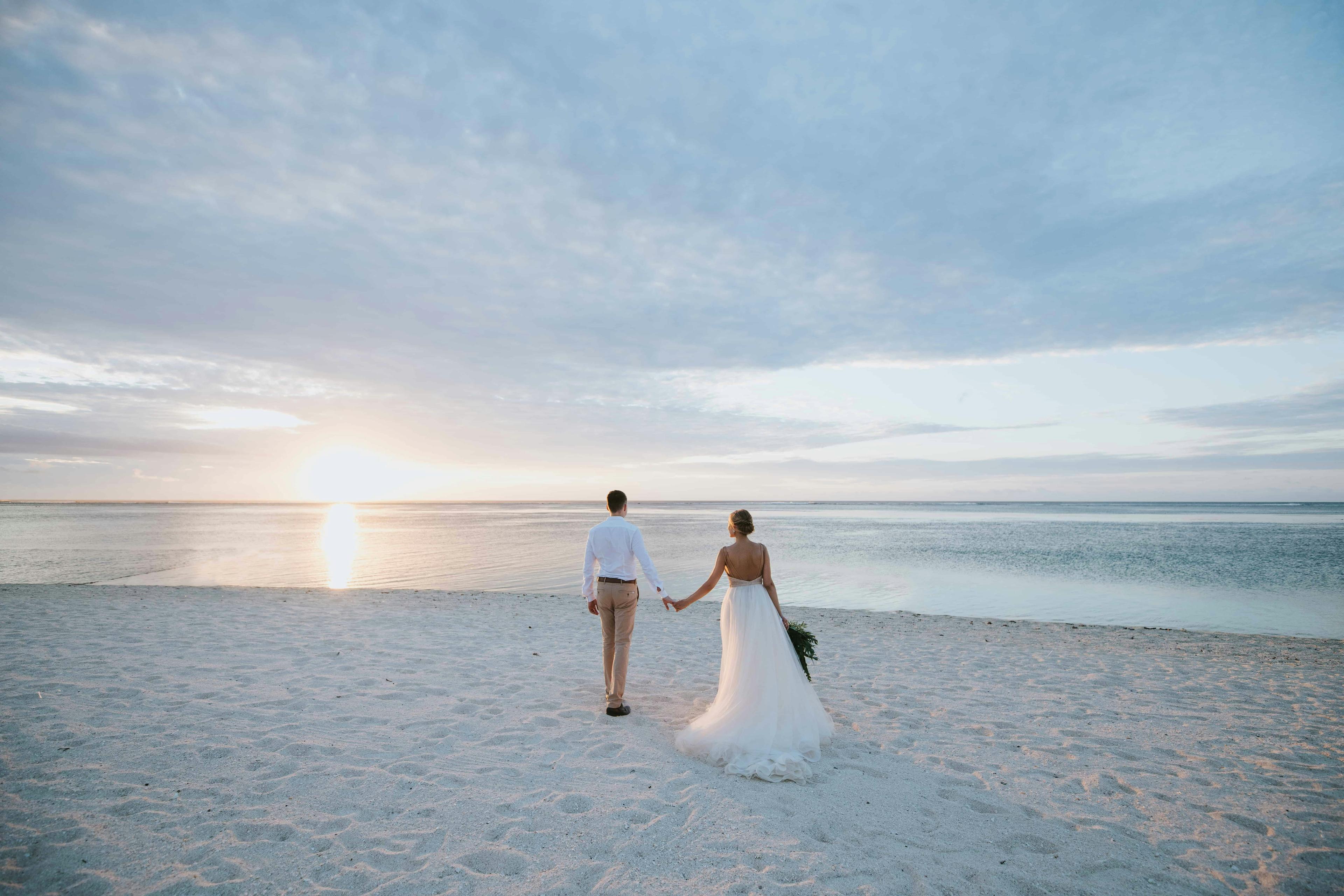 Wedding Dress Fabrics & Designs for Hot Climates